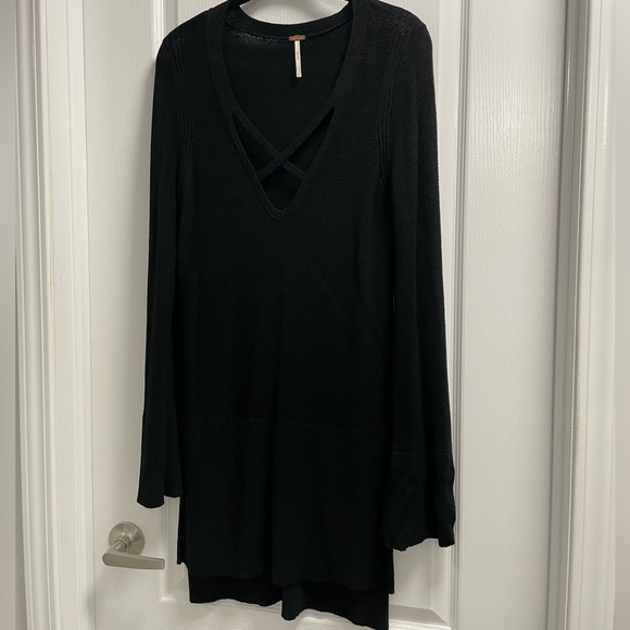 Bell Sleeve Shirt - Picture 2 of 9